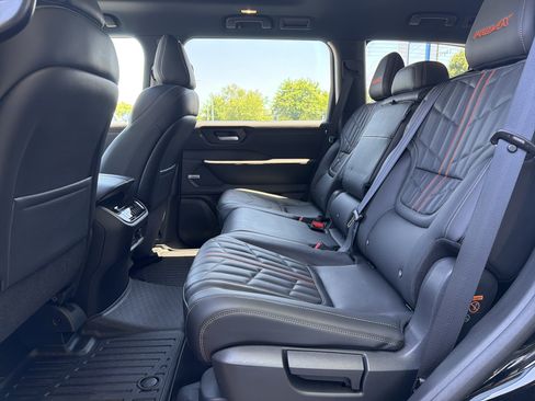 Used 2025 Nissan Armada PRO-4X w/ Pro-4X Premium Package AWD/4WD image 32
