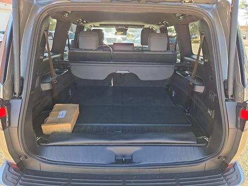 Used 2026 Lexus GX 550 w/ Accessory Package (2T) AWD/4WD image 12