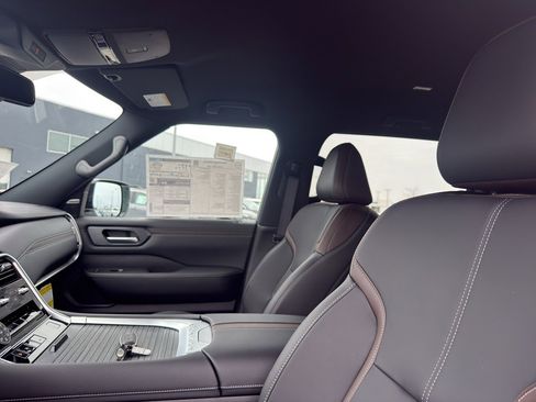 New 2026 Nissan Armada SL image 26