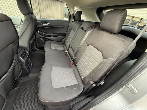 Certified 2022 Ford Edge SE image 11