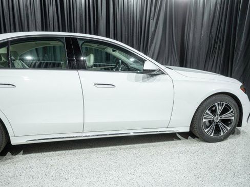 New 2026 Mercedes-Benz E 350 4MATIC Sedan image 4
