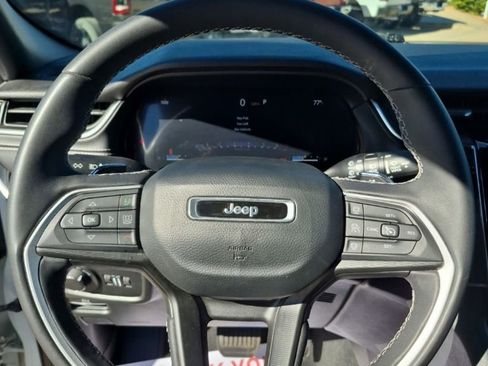Used 2023 Jeep Grand Cherokee L Altitude image 39