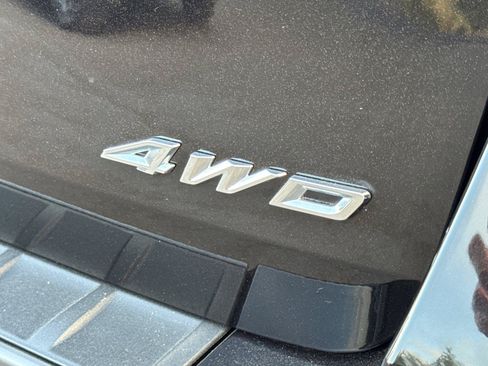 Used 2023 Ford Explorer XLT w/ Equipment Group 202A AWD/4WD image 12