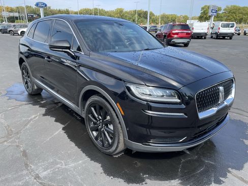 Used 2023 Lincoln Nautilus Reserve w/ Equipment Group 201A image 11