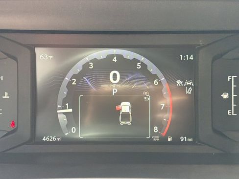 Used 2025 Toyota Tacoma SR5 AWD/4WD image 17