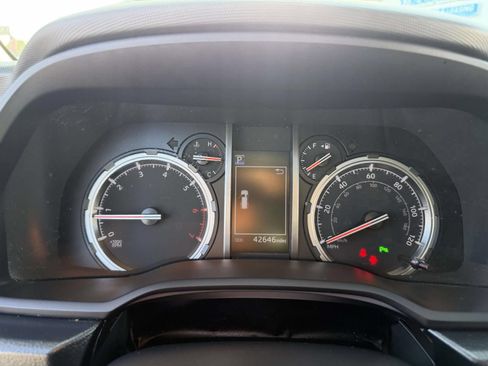 Used 2022 Toyota 4Runner Limited AWD/4WD image 25