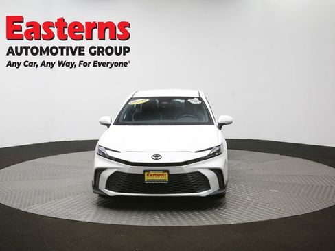 Used 2025 Toyota Camry SE w/ Convenience Package FWD image 52