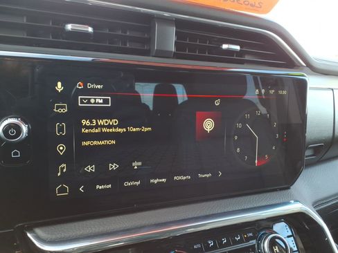 Certified 2025 GMC Sierra 1500 Denali image 22