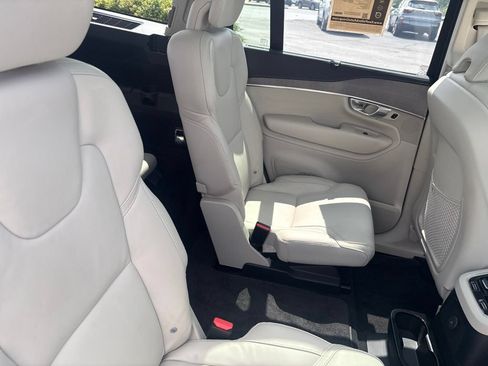 Certified 2024 Volvo XC90 T8 Ultimate w/ Protection Package Premier AWD/4WD image 36