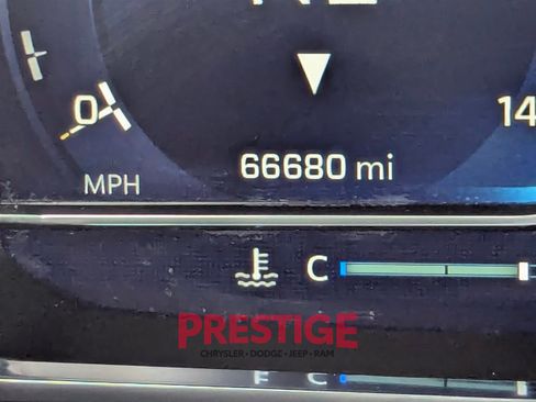 Used 2024 Chevrolet Suburban LT image 16