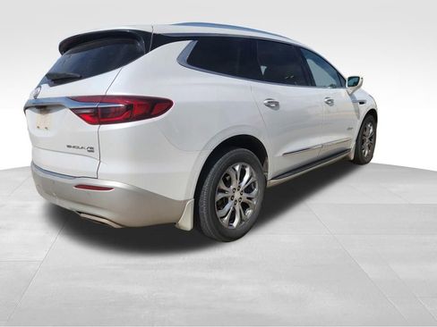 Used 2018 Buick Enclave Avenir w/ Avenir Technology Package AWD/4WD image 3