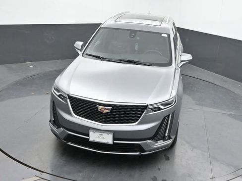 New 2025 Cadillac XT6 Luxury image 32