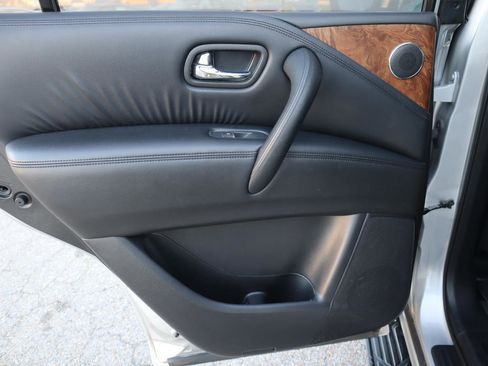 Used 2022 Nissan Armada SL image 40