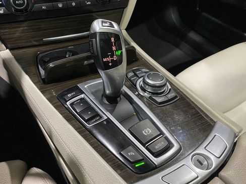 Used 2011 BMW 740Li RWD image 14