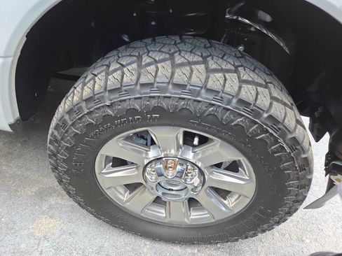 Used 2020 Ford F250 Platinum AWD/4WD image 4