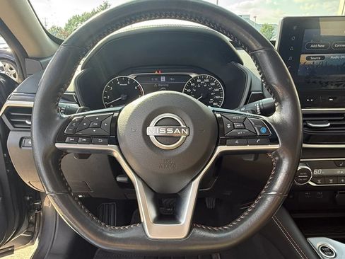 Used 2023 Nissan Altima 2.0 SR FWD image 15