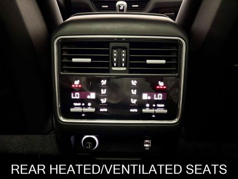 Used 2019 Porsche Cayenne E-Hybrid AWD/4WD image 21