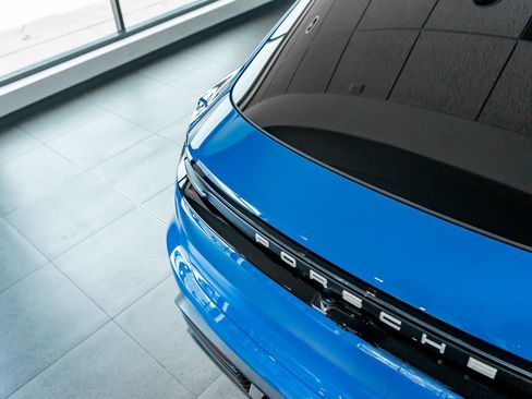 New 2026 Porsche Macan 4 Electric AWD/4WD image 37