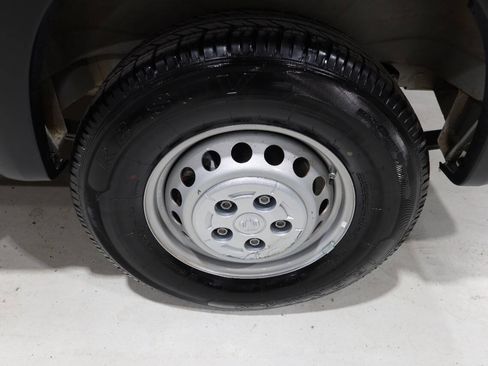 Used 2024 RAM ProMaster 2500 w/ Convenience Group FWD image 30