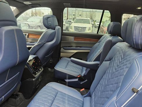 New 2026 Cadillac Vistiq Premium Luxury image 20