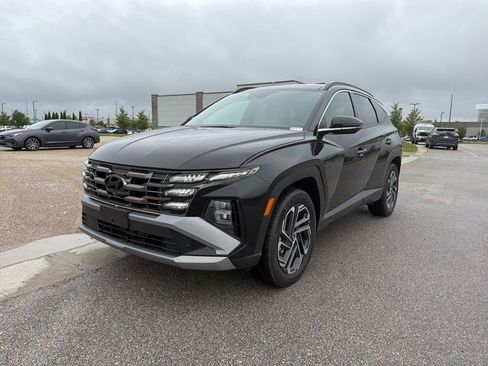 Used 2025 Hyundai Tucson Limited AWD/4WD image 1