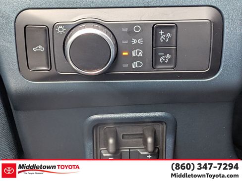 Used 2025 Ford Maverick Lariat w/ 4K Tow Package AWD/4WD image 18