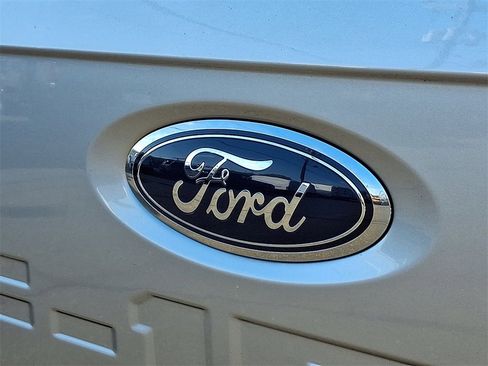Certified 2021 Ford F150 Lariat image 31