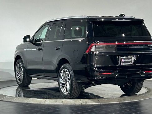 New 2026 Lincoln Navigator Reserve AWD/4WD image 7