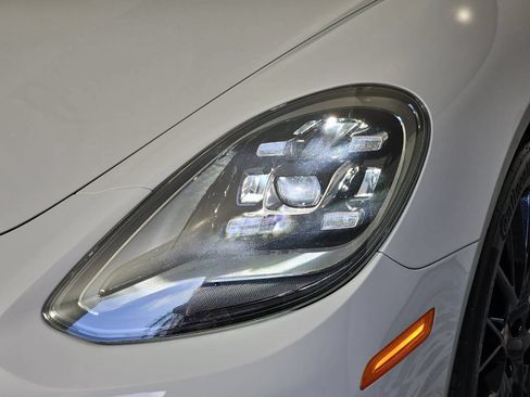 Used 2021 Porsche Panamera w/ Premium Package RWD image 30