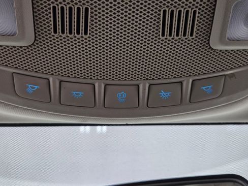 Used 2018 Ford Fusion SE image 25