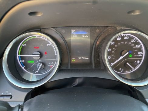 Used 2020 Toyota Camry LE image 13