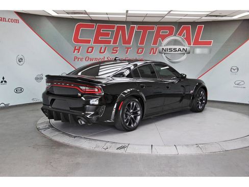 Used 2023 Dodge Charger Scat Pack RWD image 4
