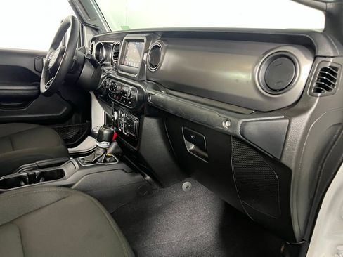 Used 2023 Jeep Gladiator Sport AWD/4WD image 29