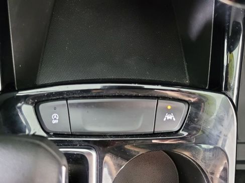 Used 2024 Chevrolet Trax ACTIV w/ Driver Confidence Package image 25