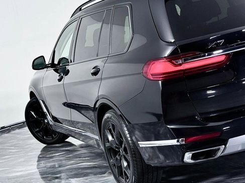 Used 2021 BMW X7 xDrive40i w/ Premium Package AWD/4WD image 13