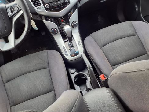 Used 2014 Chevrolet Cruze LT image 7