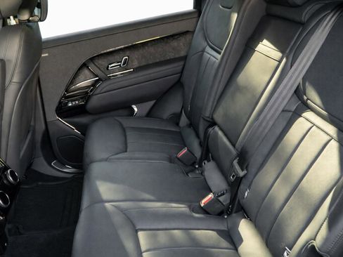 Used 2023 Land Rover Range Rover Sport First Edition image 13