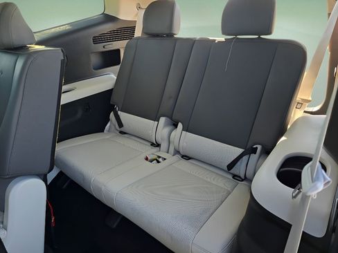 New 2026 Hyundai Ioniq 9 SEL image 30