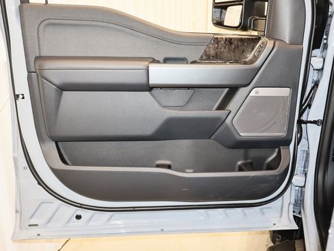 New 2025 Ford F350 Lariat w/ Lariat Ultimate Package image 9