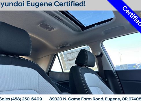 Used 2025 Hyundai Venue SEL FWD image 21