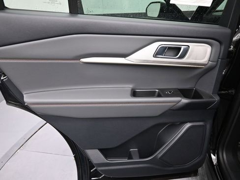 New 2026 Ford Explorer Active w/ Active Comfort Package AWD/4WD image 21