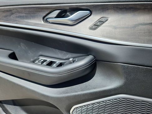 New 2026 Jeep Grand Cherokee L Limited w/ Limited Altitude Package image 6