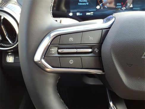 New 2026 Chevrolet Equinox LT image 13