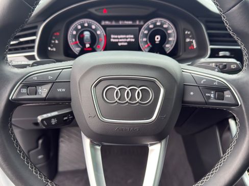 Used 2023 Audi Q8 Premium w/ Convenience Package image 11