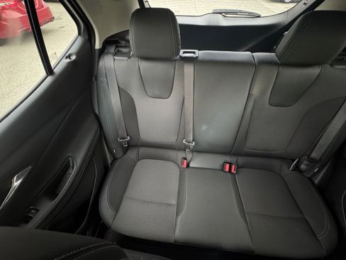 Used 2025 Buick Encore GX Preferred image 38