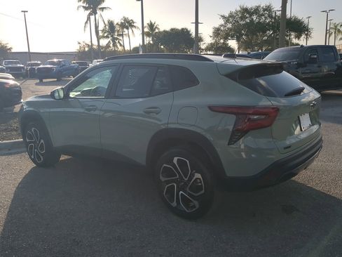 Used 2024 Chevrolet Trax RS w/ Driver Confidence Package image 7