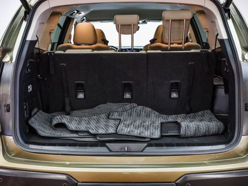 Used 2024 Subaru Ascent Premium w/ Convenience Package image 27