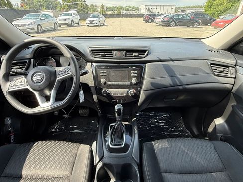 Used 2017 Nissan Rogue S AWD/4WD image 3