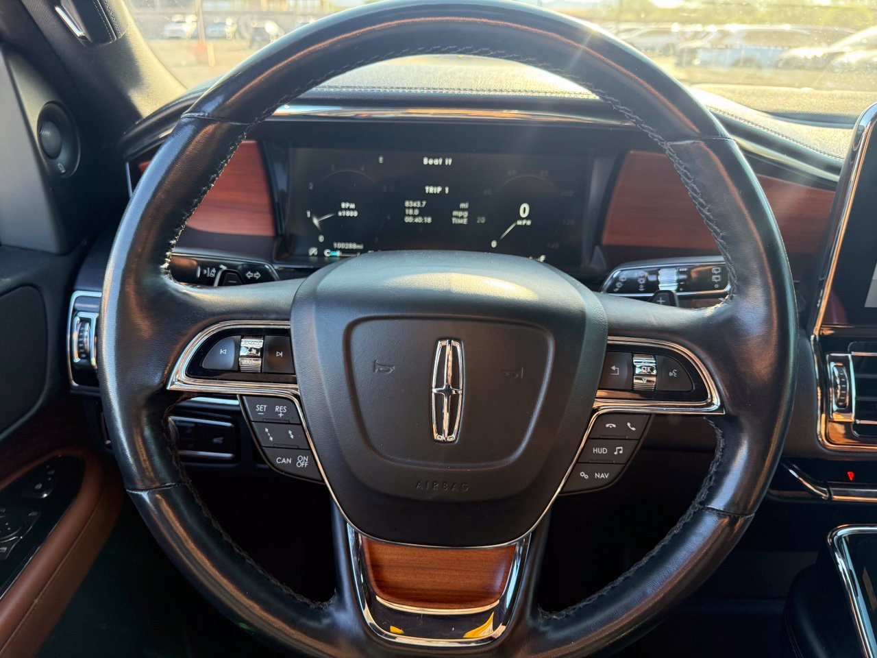 Used 2018 Lincoln Navigator Reserve w/ Technology Package AWD/4WD image 17