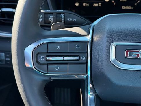 Used 2025 GMC Terrain Elevation w/ Elevation Premium Package image 13